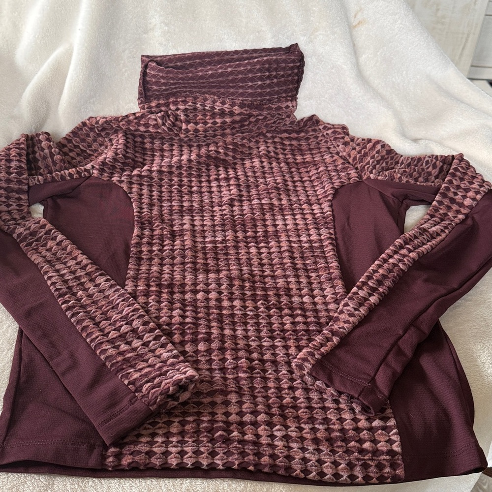 Nike Pro Hyper Warm Velour Turtleneck Sweater - Picture 2 of 2